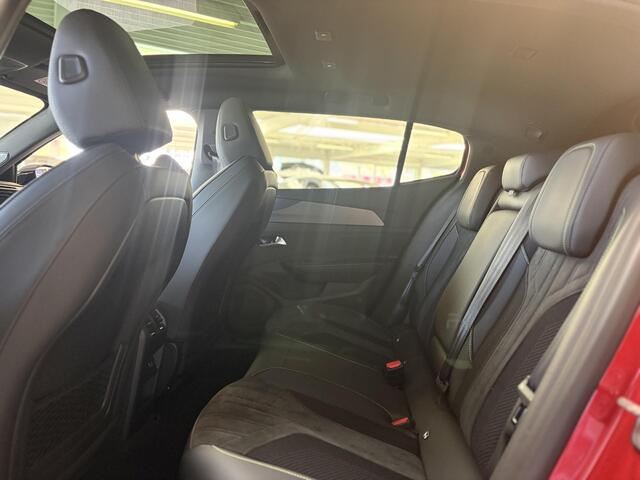 Peugeot 408 1.2 GT Hybrid 145 | VOORRAAD | Focal Premium Audio | Schuif-/kanteldak | Trekhaak | 8 Jaar garantie | Full Options