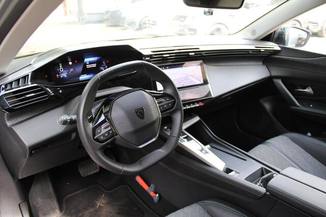 Peugeot 408 1.2 PureTech Allure 130 EAT8