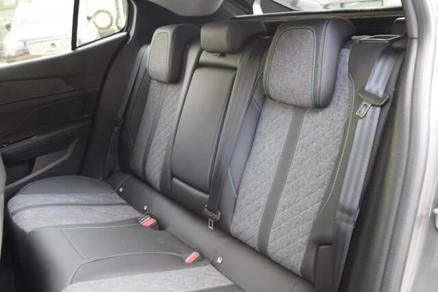 Peugeot 408 1.2 PureTech Allure 130 EAT8