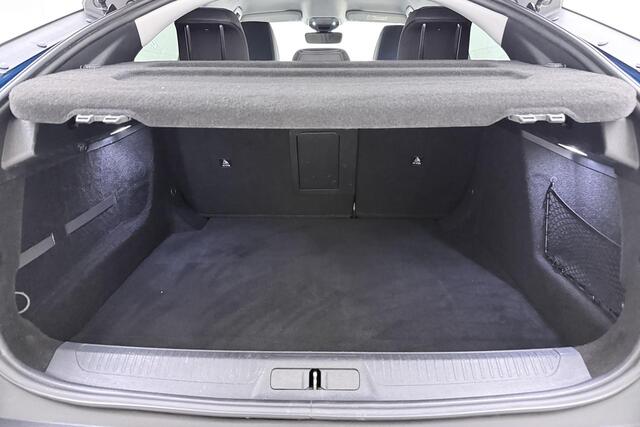 Peugeot 408 1.2 Hybrid 145 e-DCS6 Allure | Apple carplay/Android auto | Climate control | Parkeersensoren achter | achteruitrijcamera |
