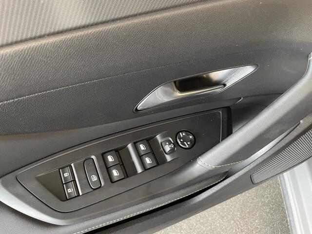Peugeot 408 Hybrid 145 e-DCS6 GT NAVIGATIE-AUTMATISCHE ACHTERKLEP-PACK SAFETY