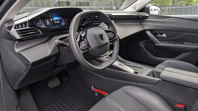 Peugeot 408 1.2 Hybrid 145 e-DCS6 Allure | Navi | Camera | PDC | Leer | Climate Control