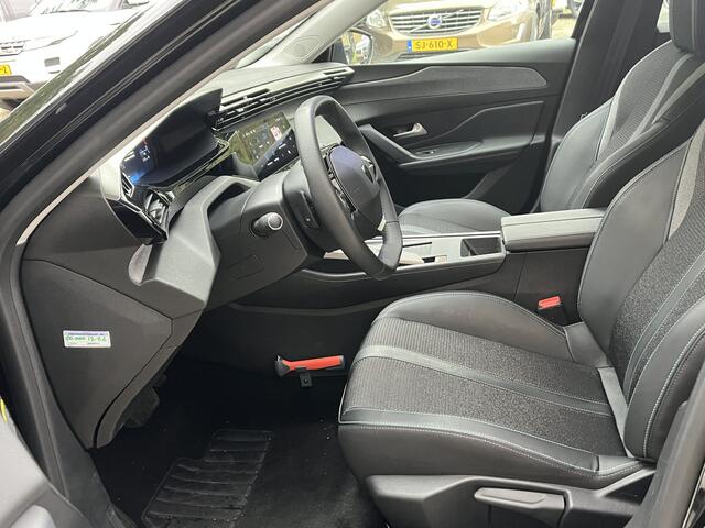 Peugeot 408 1.2 Hybrid 145 e-DCS6 Allure Aut/Ecc/Navi/Camera