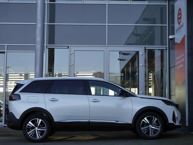 Peugeot 5008 1.2 Hybrid Allure Pack Business | Nieuwe auto | 7 zits | Stoelverwarming | Keyless entry en start | Draadloze telefoonlader | Parkeersensoren voor en achter | Camera | Lichtmetalen velgen |