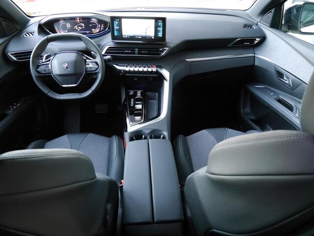 Peugeot 5008 1.2 Hybrid Allure Pack Business | Nieuwe auto | 7 zits | Stoelverwarming | Keyless entry en start | Draadloze telefoonlader | Parkeersensoren voor en achter | Camera | Lichtmetalen velgen |