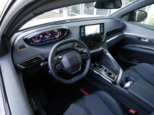 Peugeot 5008 1.2 Hybrid Allure Pack Business | Nieuwe auto | 7 zits | Stoelverwarming | Keyless entry en start | Draadloze telefoonlader | Parkeersensoren voor en achter | Camera | Lichtmetalen velgen |
