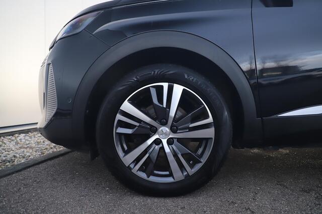 Peugeot 5008 1.2 PureTech Blue Lease Allure 131PK 7 Persoons Keyless Half Leder Virtual Cockpit Navigatie Camera Carplay Android Elektrische Achterklep 19 inch LMV