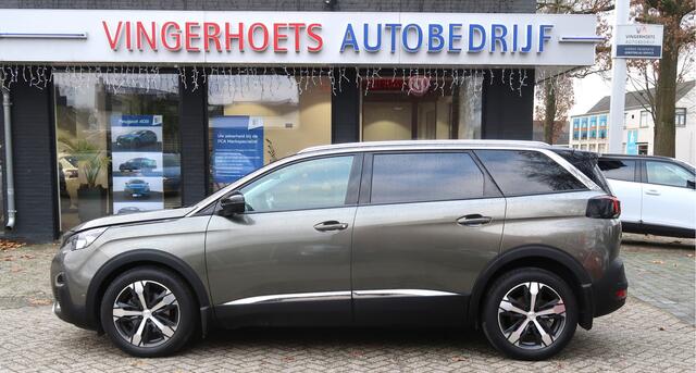 Peugeot 5008 1.2 Benzine 130 Pk * AUTOMAAT * Hele Luxe Allure * 5 Persoons Uitvoering * De MOOISTE * Zwart Leder * Massage Stoelen * Elektrisch Verstelbaar * Schuifdak * Hoge Zit * Keyless Entry & Start * Vingerhoets; Vierde Generatie Eersteklas Service !
