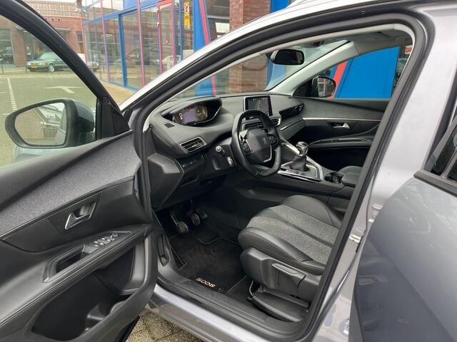 Peugeot 5008 1.2 130pk 7-Persoons Navi Carplay Panodak Led Airco(ECC)