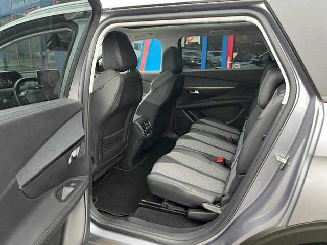 Peugeot 5008 1.2 130pk 7-Persoons Navi Carplay Panodak Led Airco(ECC)