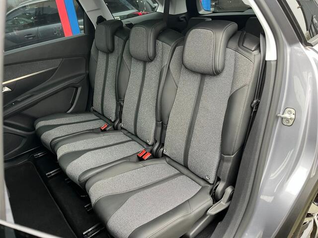 Peugeot 5008 1.2 130pk 7-Persoons Navi Carplay Panodak Led Airco(ECC)
