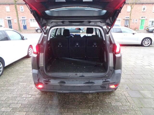Peugeot 5008 1.2 PT BL. EXECUTIVE