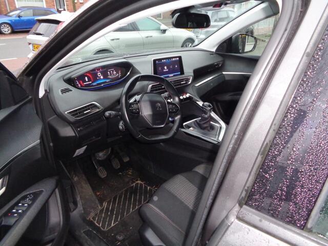 Peugeot 5008 1.2 PT BL. EXECUTIVE