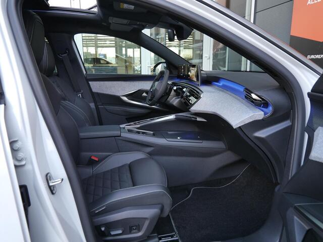 Peugeot 5008 e-5008 GT Avantage 73 kWh | Demo | Lederen bekleding | Panoramadak | 20inch velgen | Rondom Camera | Stoelverwarming v+a | 7 Persoons | Zeer compleet!