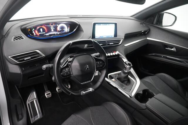 Peugeot 5008 BWJ 2018 131 PK 1.2 GT-Line 7 PERS. APPLE CARPLAY / ANDROID AUTO / CLIMA / NAVI / CRUISE / PDC / 19'' LMV / HALF LEDER / PRIV.GLAS / SPORTSTOELEN