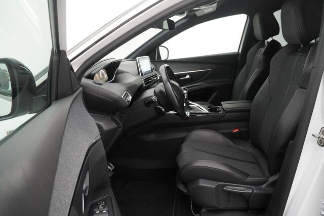 Peugeot 5008 BWJ 2018 131 PK 1.2 GT-Line 7 PERS. APPLE CARPLAY / ANDROID AUTO / CLIMA / NAVI / CRUISE / PDC / 19'' LMV / HALF LEDER / PRIV.GLAS / SPORTSTOELEN