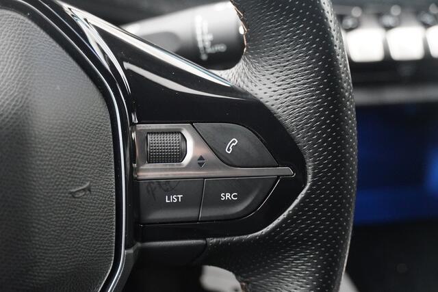 Peugeot 5008 BWJ 2018 131 PK 1.2 GT-Line 7 PERS. APPLE CARPLAY / ANDROID AUTO / CLIMA / NAVI / CRUISE / PDC / 19'' LMV / HALF LEDER / PRIV.GLAS / SPORTSTOELEN