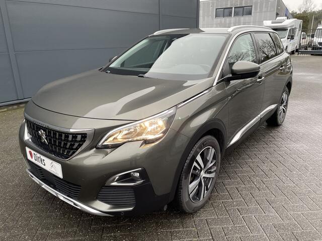 Peugeot 5008 130pk Crossway (Trekhaak - Camera - Parkeersensoren V+A - Automatische Airco - Navigatie)