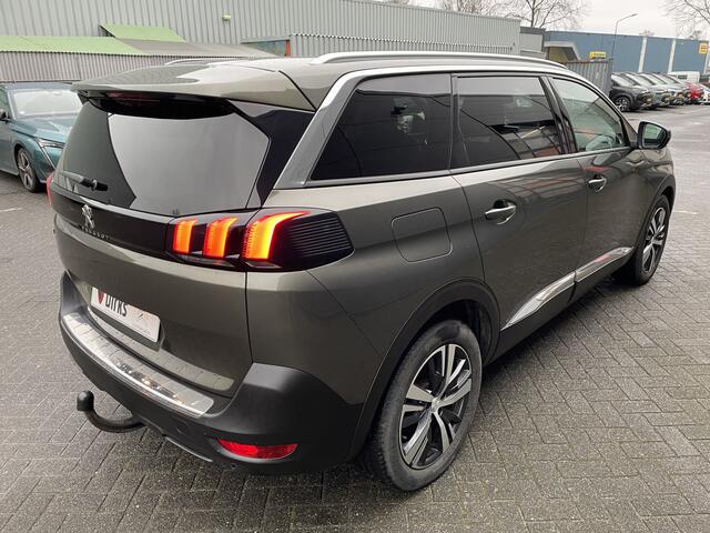 Peugeot 5008 130pk Crossway (Trekhaak - Camera - Parkeersensoren V+A - Automatische Airco - Navigatie)