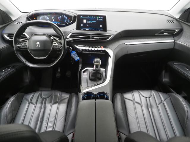Peugeot 5008 1.2 PureTech Allure 7p | Leder | 360 | Stoelverwarming | Carplay | Trekhaak
