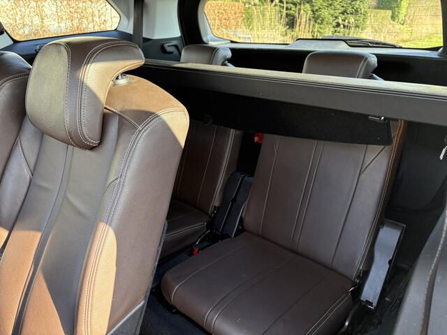 Peugeot 5008 1.2 PureTech Blue Lease Premium / AUTOMAAT / NAVI / 7 PERS / PANORAMADAK