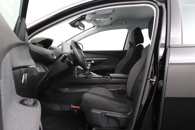 Peugeot 5008 1.2 Executive 7-persoons Camera Trekhaak Carplay LED Navi