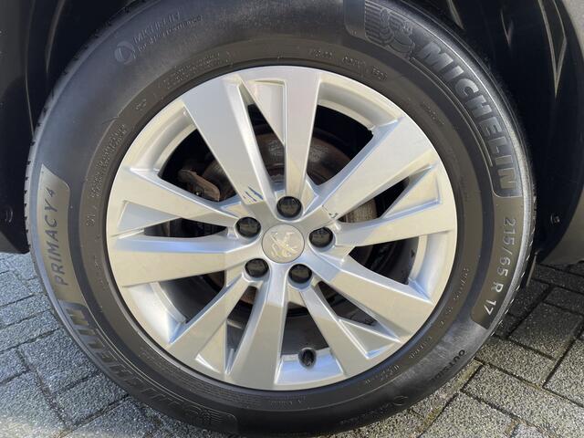 Peugeot 5008 130pk Avantage (Camera - Navigatie - Parkeersensoren - Automatische Airco - Apple carplay)