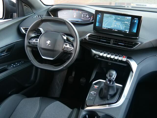 Peugeot 5008 1.2 PureTech 130pk Allure Pack Business Apple Carplay / Navigatie / Camera