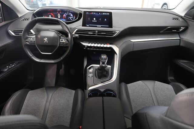 Peugeot 5008 1.2 PureTech Allure 7-PERSOONS! CAMERA i-COCKPIT OPEN-DAK CARPLAY DAB NAVI ELEK-ACHTERKLEP 18"LMV LANE-ASSIST ENZ!