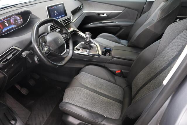 Peugeot 5008 1.2 PureTech Allure 7-PERSOONS! CAMERA i-COCKPIT OPEN-DAK CARPLAY DAB NAVI ELEK-ACHTERKLEP 18"LMV LANE-ASSIST ENZ!