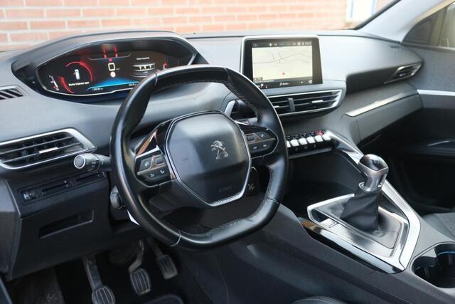Peugeot 5008 1.2 PureTech 130pk Allure | Navi | Climate | Cruise | Camera | 19" velgen