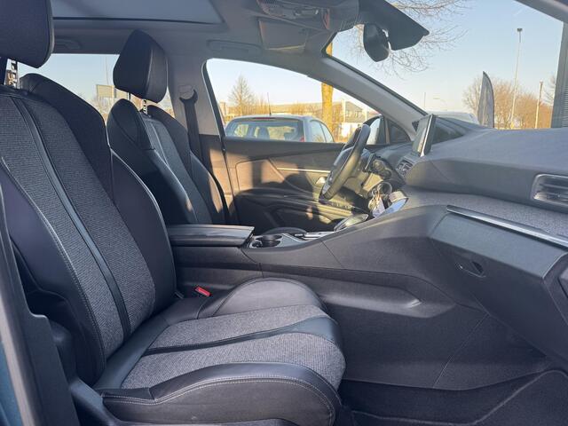 Peugeot 5008 1.2 PureTech Allure 7 Persoons,Automaat,Trekhaak,Pano,Navi,Stoelverwarming,Clima,Cruise,131pk,Halfleder,Pdc V+A,Lmv 18'',Apk tot 10-2025