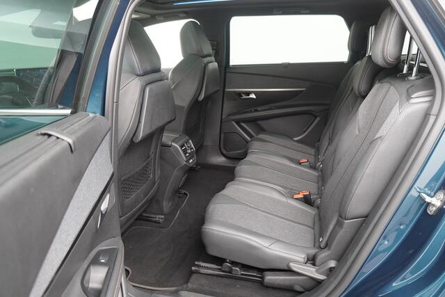 Peugeot 5008 BWJ 2020 1.2 PureTech 131 PK Blue Lease GT-Line 7 PERS. / AFN. TREKHAAK / SCHUIF PANODAK / FULL LED / DAB+ / LMV 19 INCH / NAVI / CLIMA / CRUISE / CAMERA 360 / PDC / PRIV. GLAS / ELEK. ACHTERKLEP / MULTIFUNCT. STUUR / ISOFIX / KEYLESS