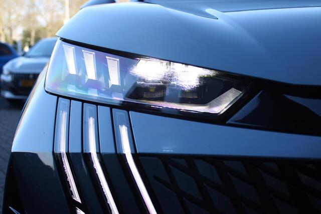 Peugeot 5008 1.2 Hybrid 136PK AUTOMAAT GT | PANORAMISCH SCHUIFDAK PACK | ALCANTARA BEKLEDING | ELEKTRISCH VERSTELBARE VOORSTOELEN MET GEHEUGENFUNCTIE | ACHTERBANK VERWARMD | DODEHOEK DETECTIE | 7-PERSOONS | ADAPTIVE CRUISE CONTROL | STOEL/STUUR VERWARMING | DRAADLOZE 