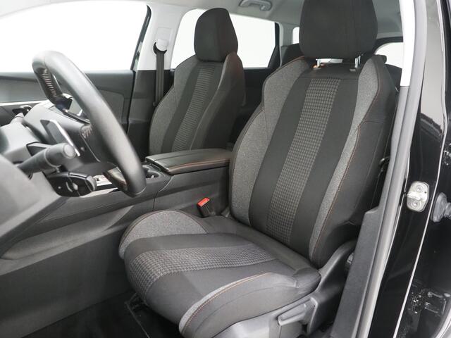 Peugeot 5008 1.2 PureTech 7P. | Carplay | Cruise | PDC | Climate | LED