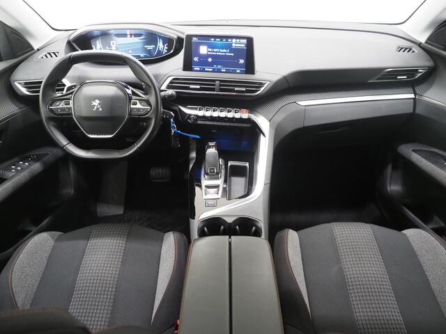 Peugeot 5008 1.2 PureTech 7P. | Carplay | Cruise | PDC | Climate | LED
