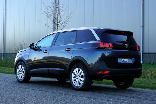 Peugeot 5008 1.2 PureTech Active Automaat |131 pk |Metallic blauw |Parkeersensoren |Navigatie |DAB |Carplay |Android auto |Lichtmetalen velgen