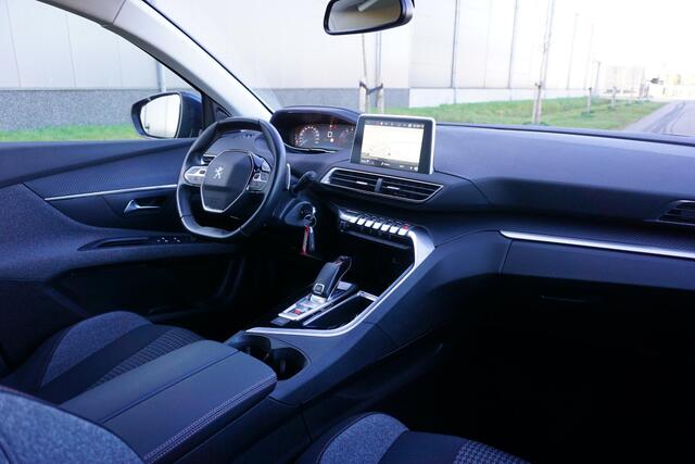 Peugeot 5008 1.2 PureTech Active Automaat |131 pk |Metallic blauw |Parkeersensoren |Navigatie |DAB |Carplay |Android auto |Lichtmetalen velgen