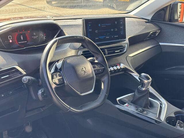 Peugeot 5008 1.2 PureTech Allure / NL Auto / 7 Pers / Android Auto / Navi / Cruise Control / Stoelverwarming / Lederen Bekleding /