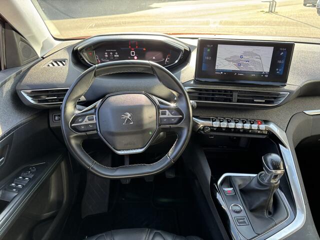 Peugeot 5008 1.2 PureTech Allure / NL Auto / 7 Pers / Android Auto / Navi / Cruise Control / Stoelverwarming / Lederen Bekleding /