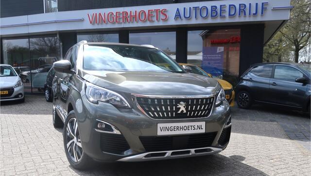 Peugeot 5008 130 Pk Benzine * AUTOMAAT * 7-Persoons * Hele Mooie Luxe * Navigatie * 1/2 Leder Interieur * L.M. Velgen met Vierseizoenenbanden * Achteruitrij Parkeer Camera * Electr Bedienbare Achterklep * Keyless Entry & Start Button * Vingerhoets: Vierde Generatie Ee