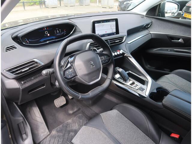 Peugeot 5008 130 Pk Benzine * AUTOMAAT * 7-Persoons * Hele Mooie Luxe * Navigatie * 1/2 Leder Interieur * L.M. Velgen met Vierseizoenenbanden * Achteruitrij Parkeer Camera * Electr Bedienbare Achterklep * Keyless Entry & Start Button * Vingerhoets: Vierde Generatie Ee
