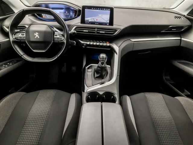 Peugeot 5008 1.2 PureTech Sport 7 Persoons (APPLE CARPLAY, GROOT NAVI, GETINT GLAS, DAB+, SPORTSTOELEN, PARKEERSENSOREN, CRUISE, NIEUWE APK, NIEUWSTAAT)