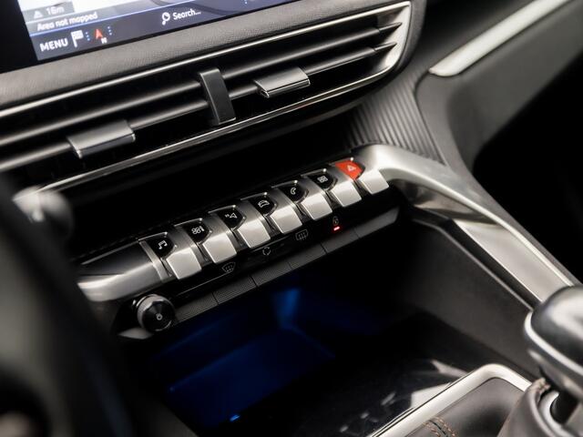 Peugeot 5008 1.2 PureTech Sport 7 Persoons (APPLE CARPLAY, GROOT NAVI, GETINT GLAS, DAB+, SPORTSTOELEN, PARKEERSENSOREN, CRUISE, NIEUWE APK, NIEUWSTAAT)