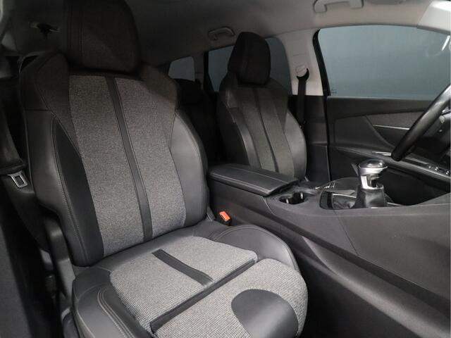Peugeot 5008 1.2 PureTech Blue Lease Premium [7-ZITTER, TREKHAAK, CAMERA, APPLE CARPLAY, ANDROID, VERW. MEM. SEATS, HALF LEDER, CRUISE, NIEUWSTAAT]