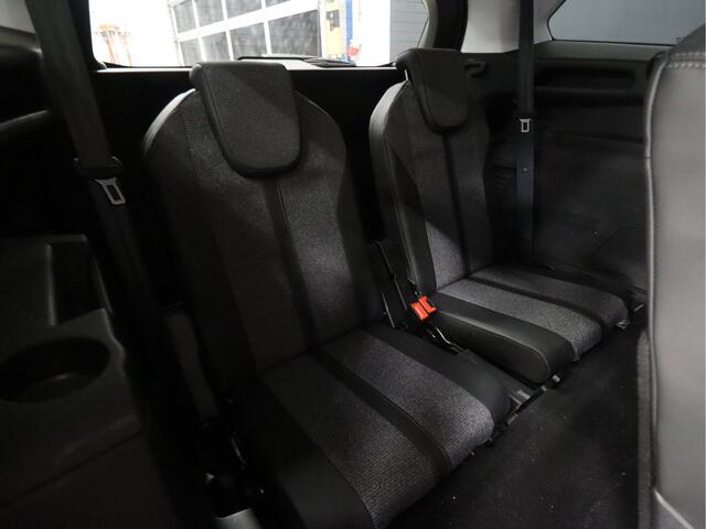 Peugeot 5008 1.2 PureTech Blue Lease Premium [7-ZITTER, TREKHAAK, CAMERA, APPLE CARPLAY, ANDROID, VERW. MEM. SEATS, HALF LEDER, CRUISE, NIEUWSTAAT]