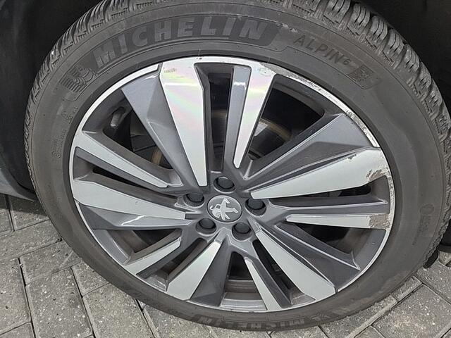 Peugeot 5008 1.2 PureT. BL. Prem.