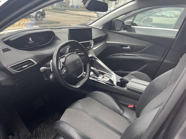Peugeot 5008 1.2 PureTech Allure Pack MD