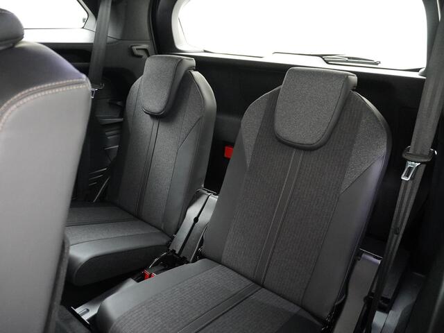 Peugeot 5008 1.6 e-THP GT-Line Trekhaak/360-Camera/Carplay/7Pers etc.