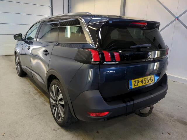 Peugeot 5008 1.2 PureTech Executive 7P [VOL LEDER, STOELVERWARMING, CAMERA, CLIMATE CONTROL, PDC, NAVIGATIE, NIEUWSTAAT]
